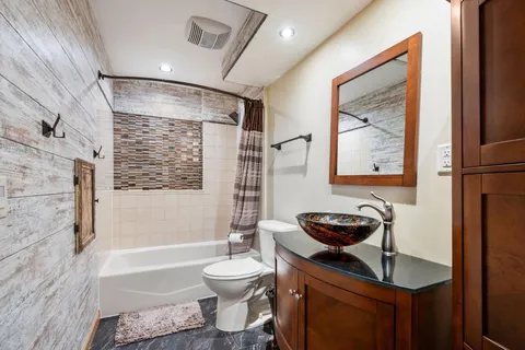 $400,000 | 13813 James Avenue South, Burnsville, MN 55337