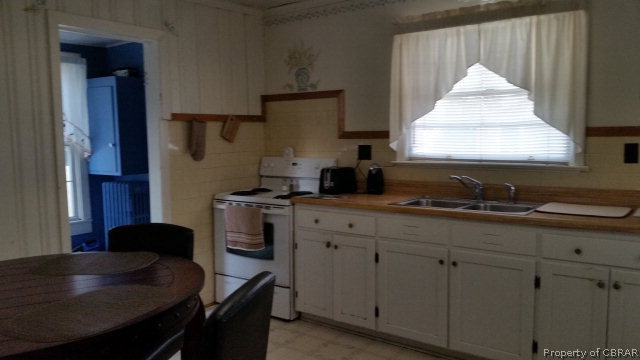 508 Main St Point West Point, VA 23181 - Photo 7 of 11