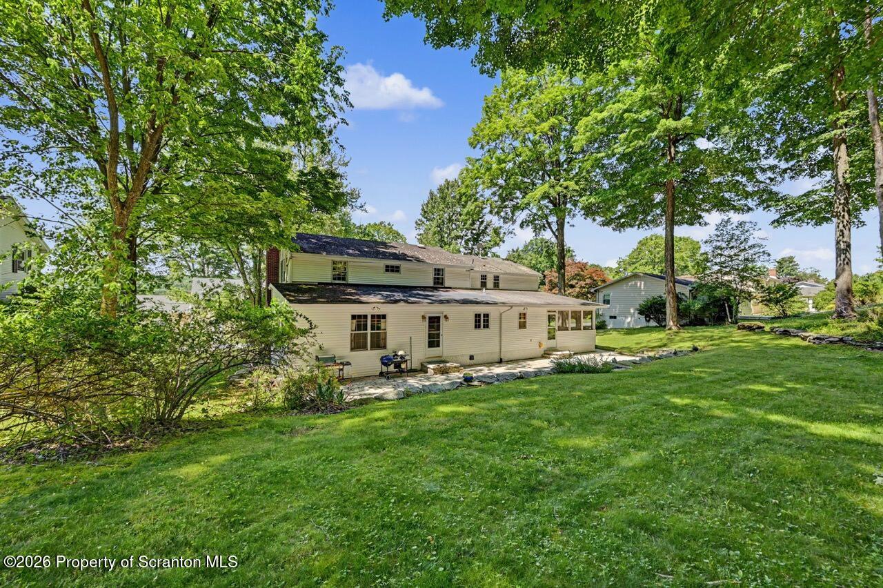 104 Sturbridge Road Clarks Summit, PA 18411 - Photo 3 of 81 104 Sturbridge Rd 02 Large
