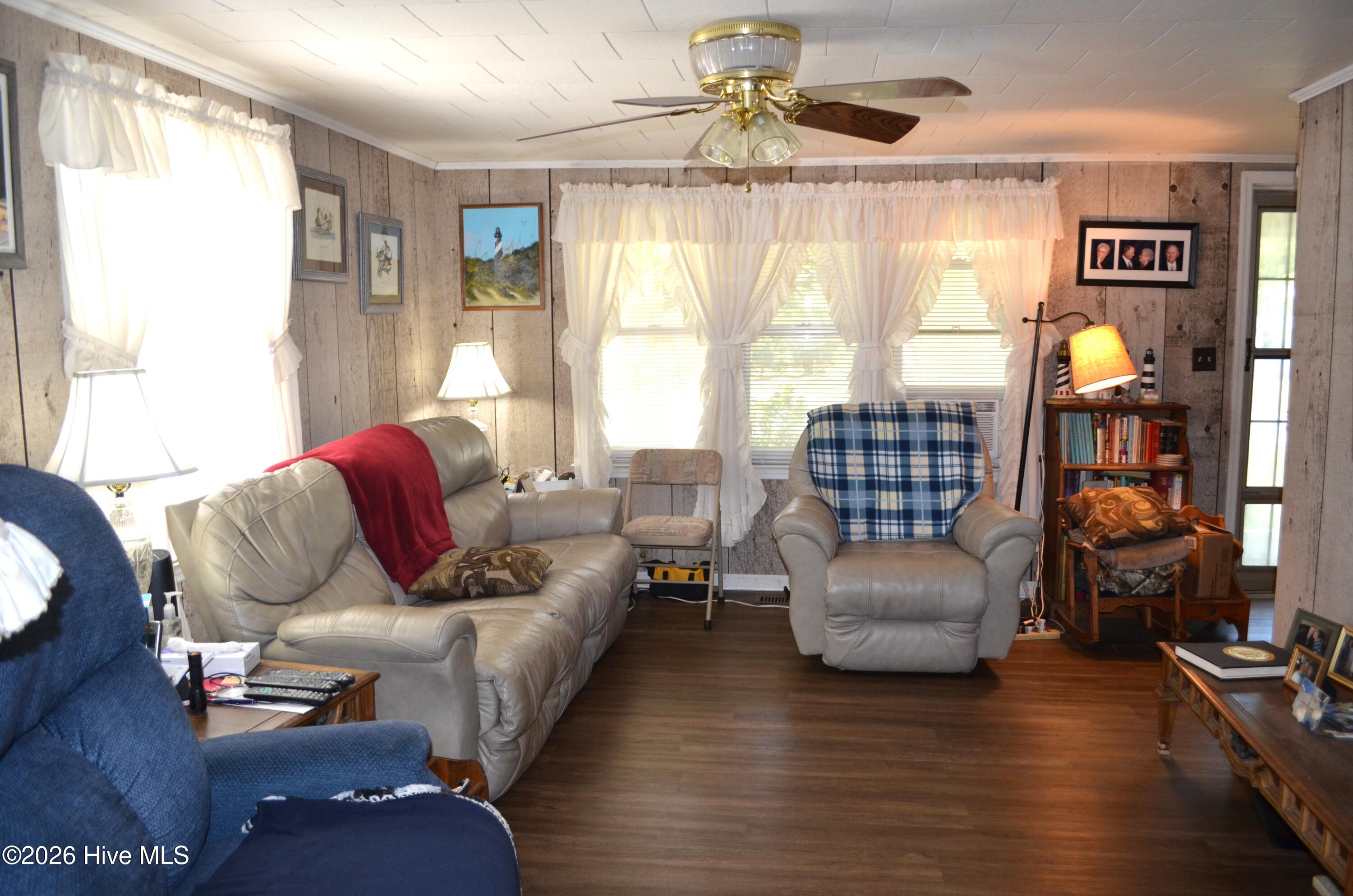 158 Otway Farm Road Beaufort, NC 28516 - Photo 5 of 24 DSC_0186