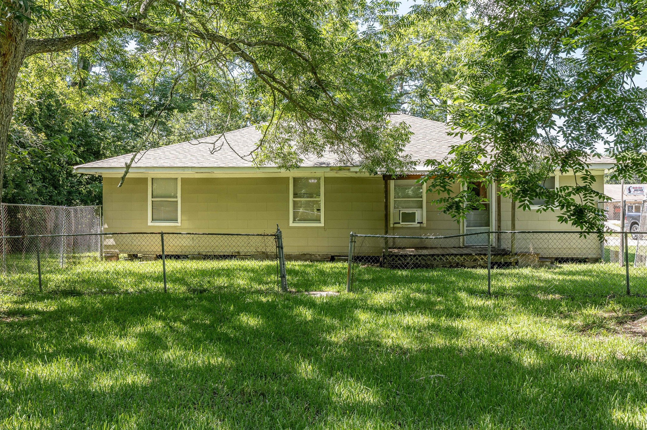502 Massey Tompkins Road Baytown, TX 77521 - Photo 3 of 32