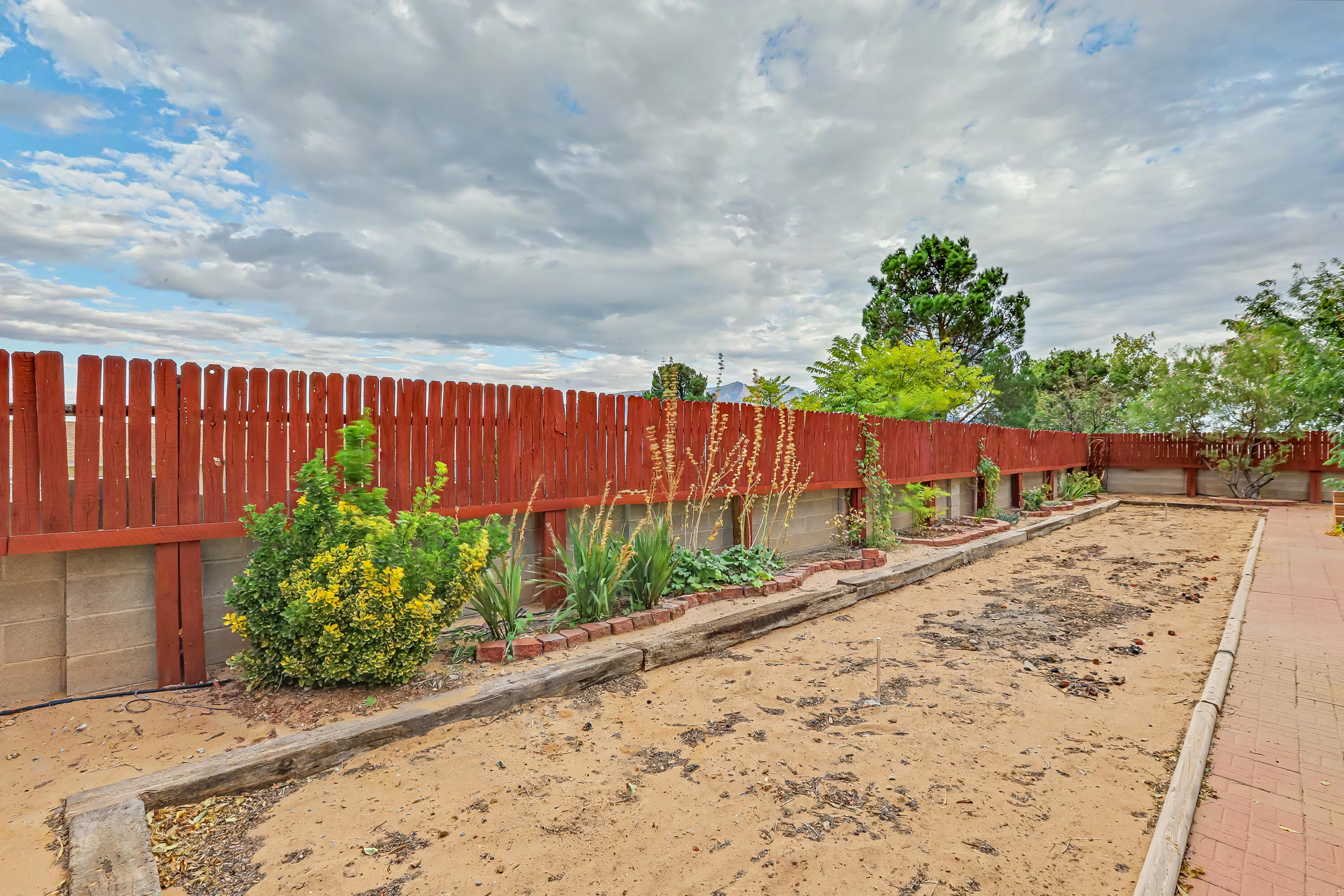 4076 Montreal Loop Northeast Rio Rancho, NM 87144 - Photo 31 of 44 Gallery Image 31