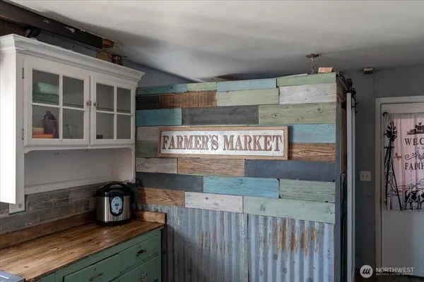 a view of a storage & utility room