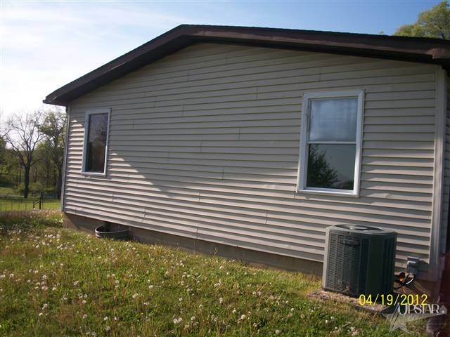 7585 Baker Road Hagerstown, IN 47346 - Photo 3 of 21 Gallery Image 3
