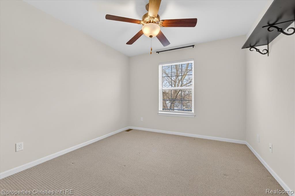 2683 Harvard Road Berkley, MI 48072 - Photo 37 of 60