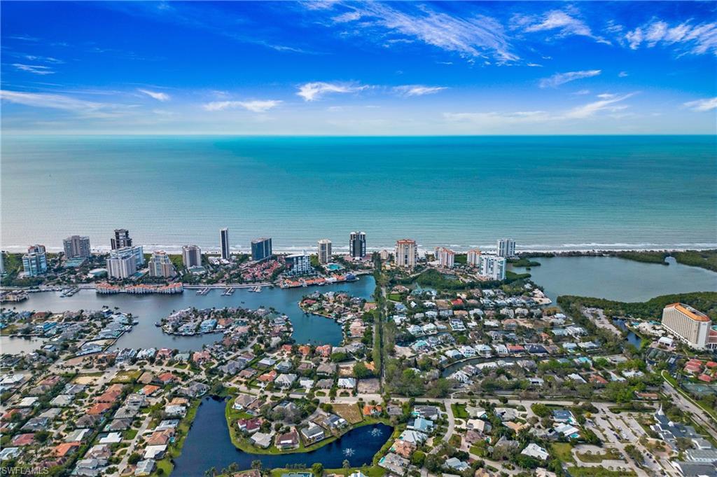 1534 Northgate Drive Naples, FL 34105 - Photo 5 of 50