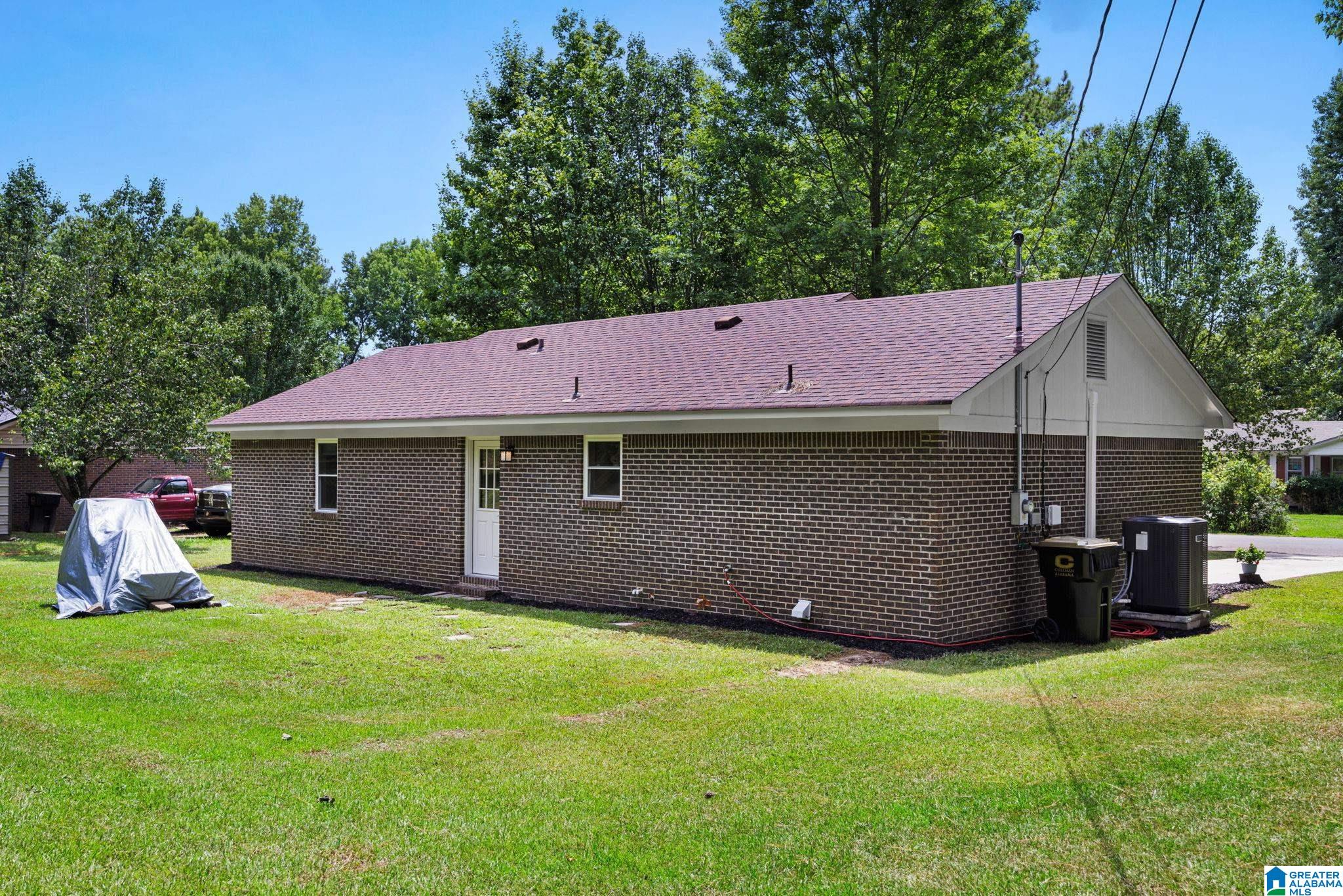 2036 Larry Avenue Southwest Cullman, AL 35055 - Photo 4 of 24