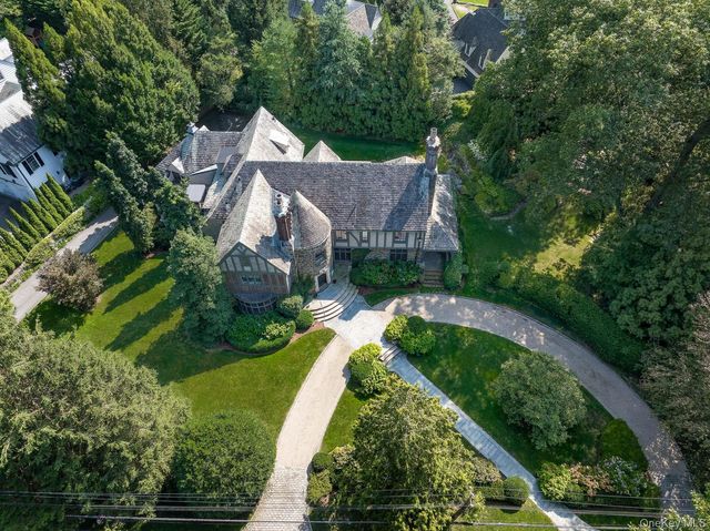 $5,995,000 | 42 Masterton Road, Bronxville, NY 10708