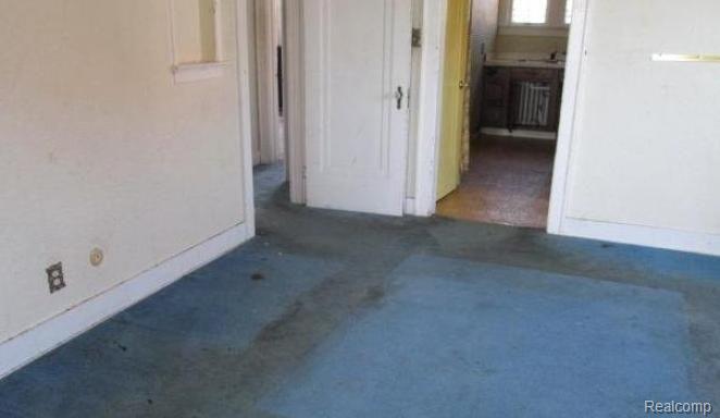 7142117709 Bed Room2.JPG