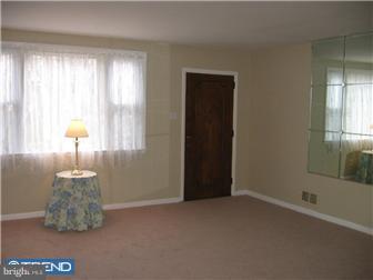 4007 Marshall Road Drexel Hill, PA 19026 - Photo 3 of 10 Gallery Image 3