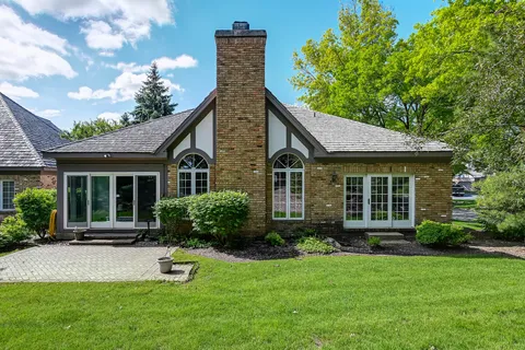 $769,000 | 68 Berkshire Court, Burr Ridge, IL 60527