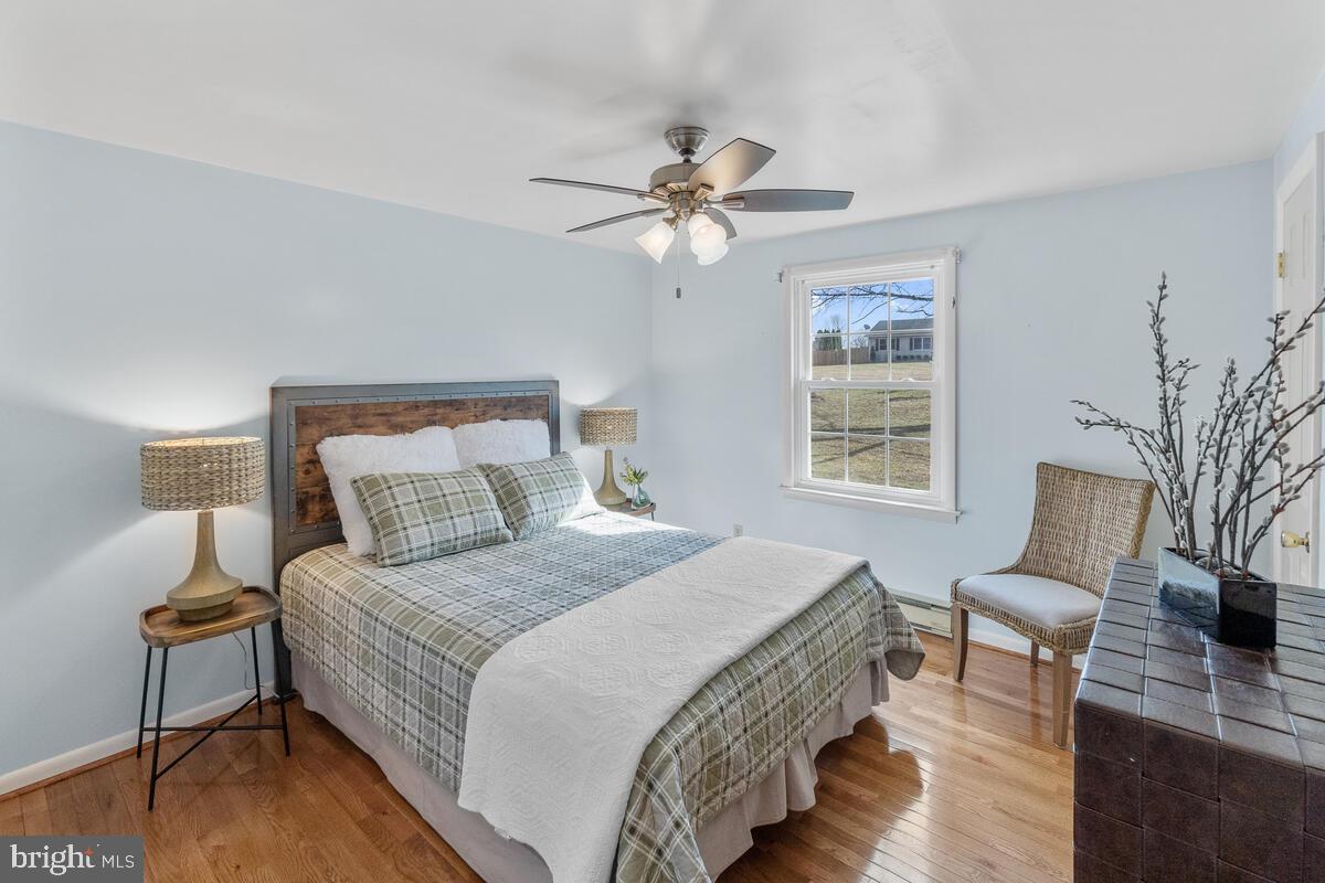 14134 Harrisville Road Mount Airy, MD 21771 - Photo 13 of 41 Bright airy master bedroom.