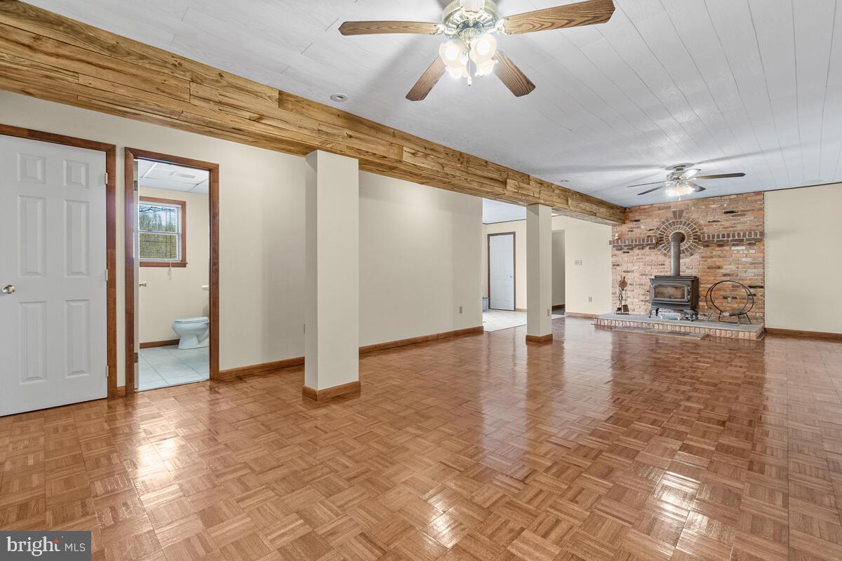 14134 Harrisville Road Mount Airy, MD 21771 - Photo 21 of 41 Great space for entertaining!