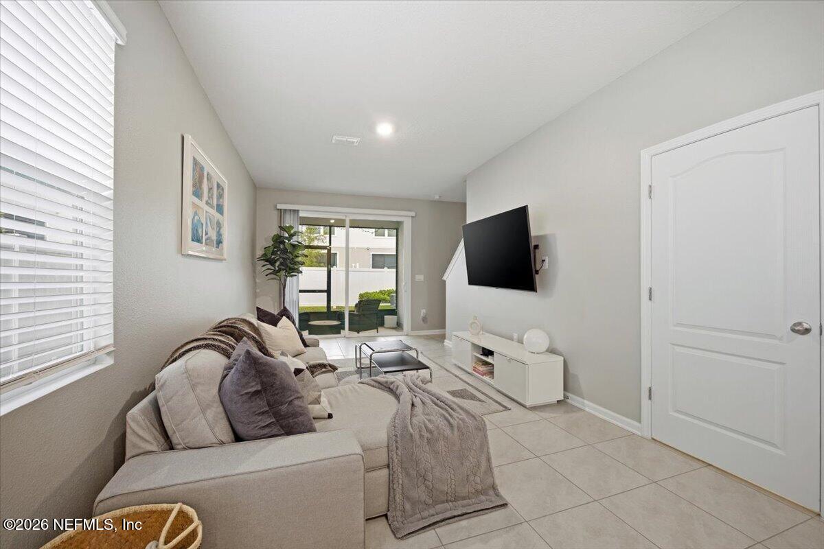 35 Hidden Mdws Road St. Augustine, FL 32095 - Photo 10 of 21 10-Living Room