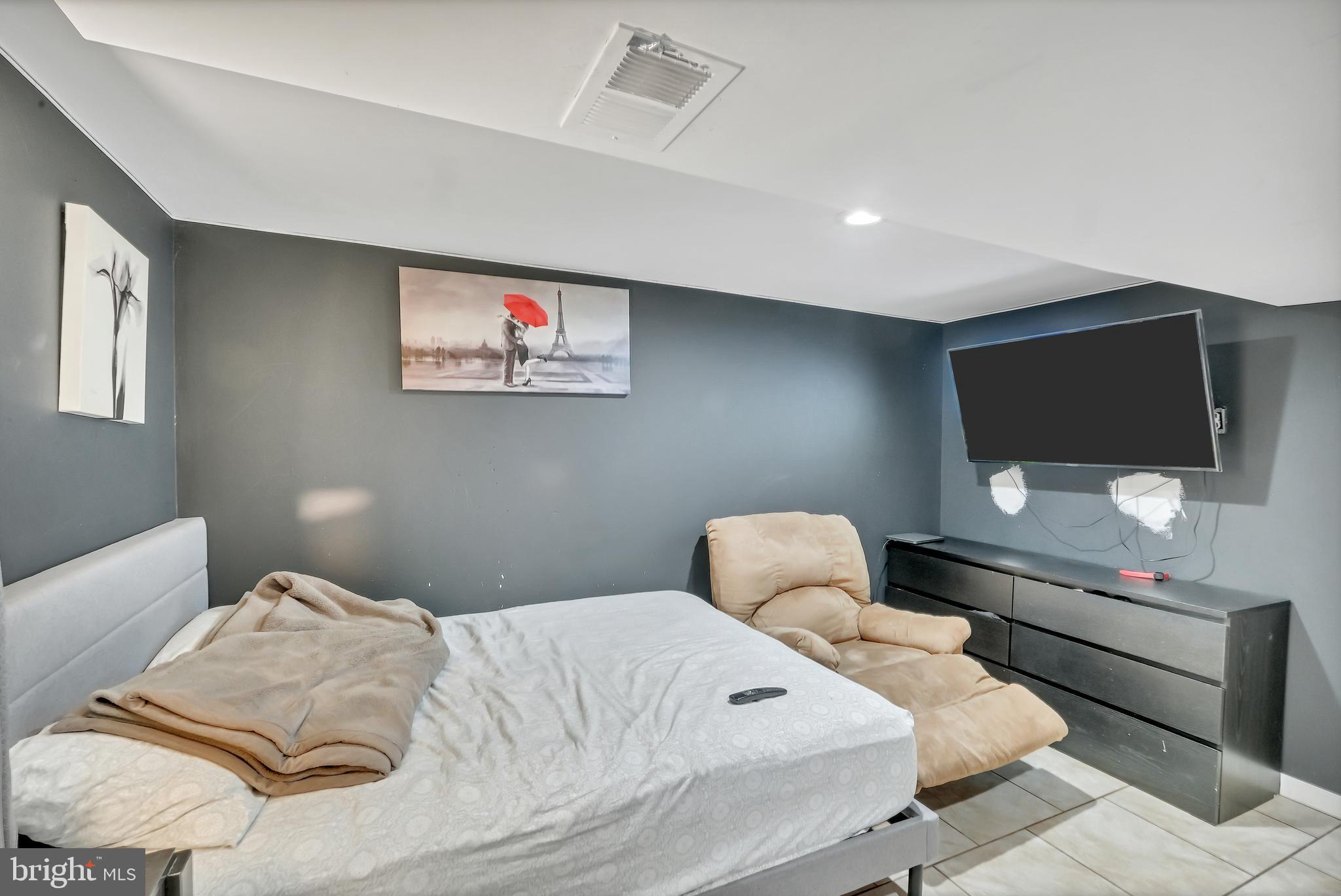 12900 Goodhill Road Silver Spring, MD 20906 - Photo 19 of 26 5th bedroom in basement