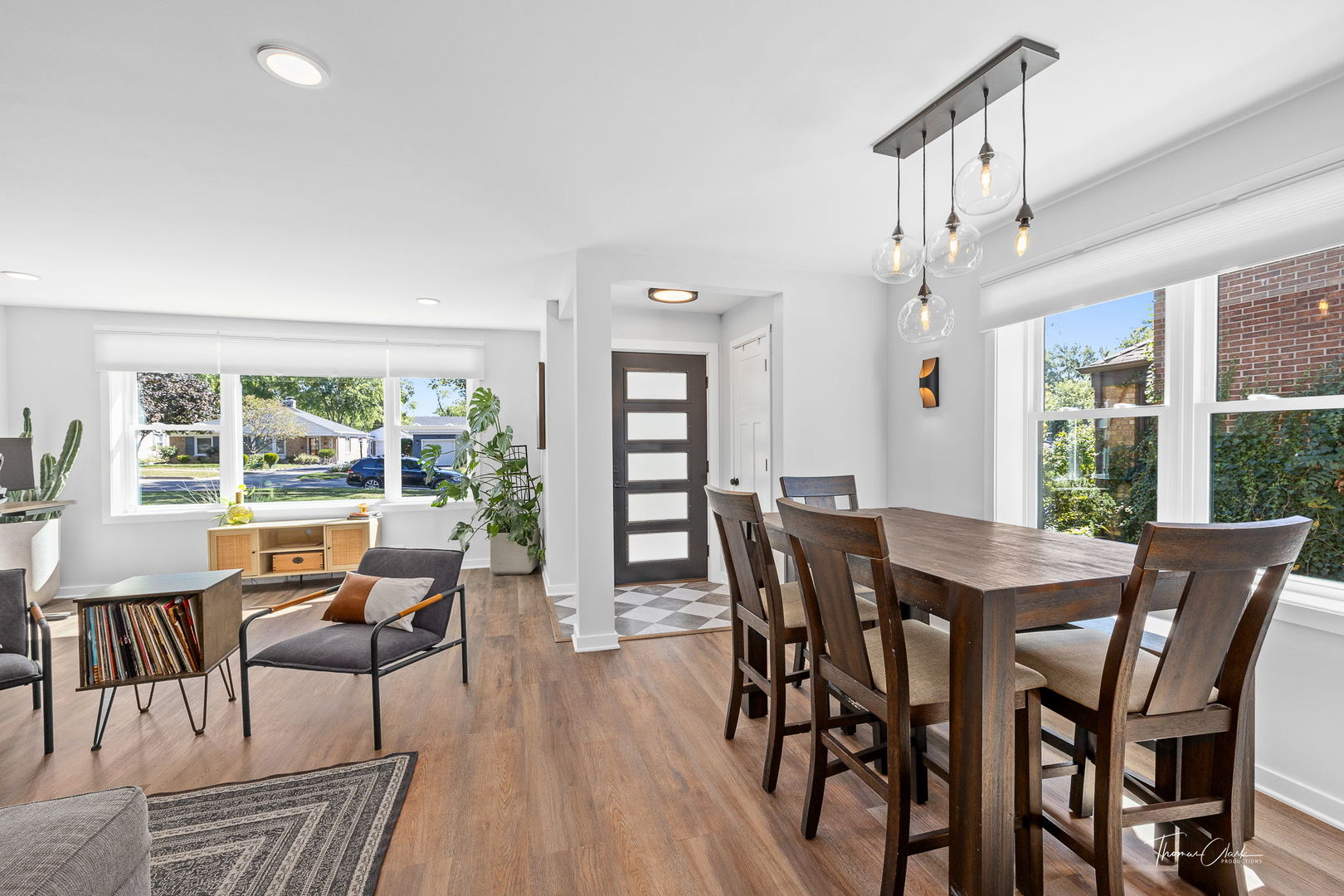 418 Kipling Court Wheaton, IL 60187 - Photo 3 of 47 a view of a dining room with furniture window and outside view