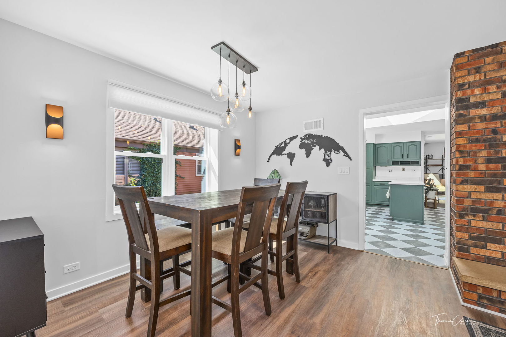 418 Kipling Court Wheaton, IL 60187 - Photo 7 of 47 a view of a dining room with furniture and wooden floor