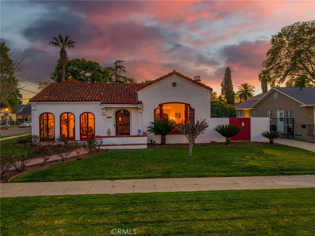 4202 University Riverside, CA 92501 - Photo 1 of 53 a front view of house with yard and green space