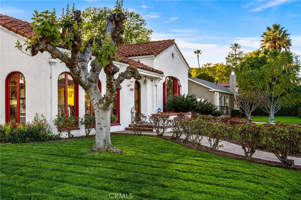 4202 University Riverside, CA 92501 - Photo 3 of 53 a view of a house with a yard