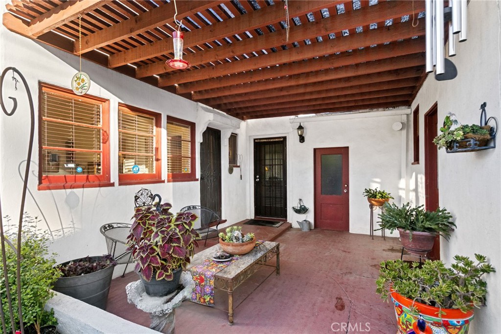 4202 University Riverside, CA 92501 - Photo 43 of 53 a view of an chairs and table in a patio