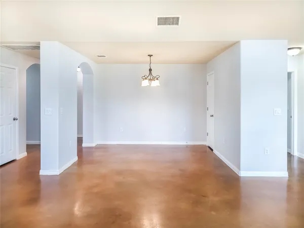 $1,900 | 120 Lost Oaks Court, Liberty Hill, TX 78642