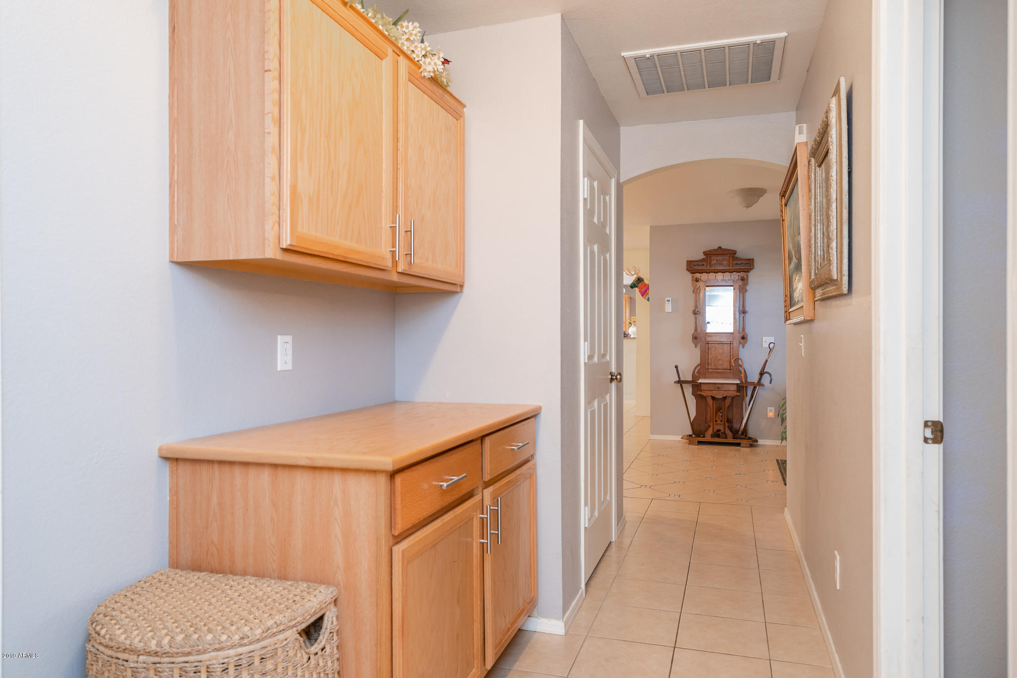 1850 East Apollo Road Phoenix, AZ 85042 - Photo 25 of 40 Hallway Built-in