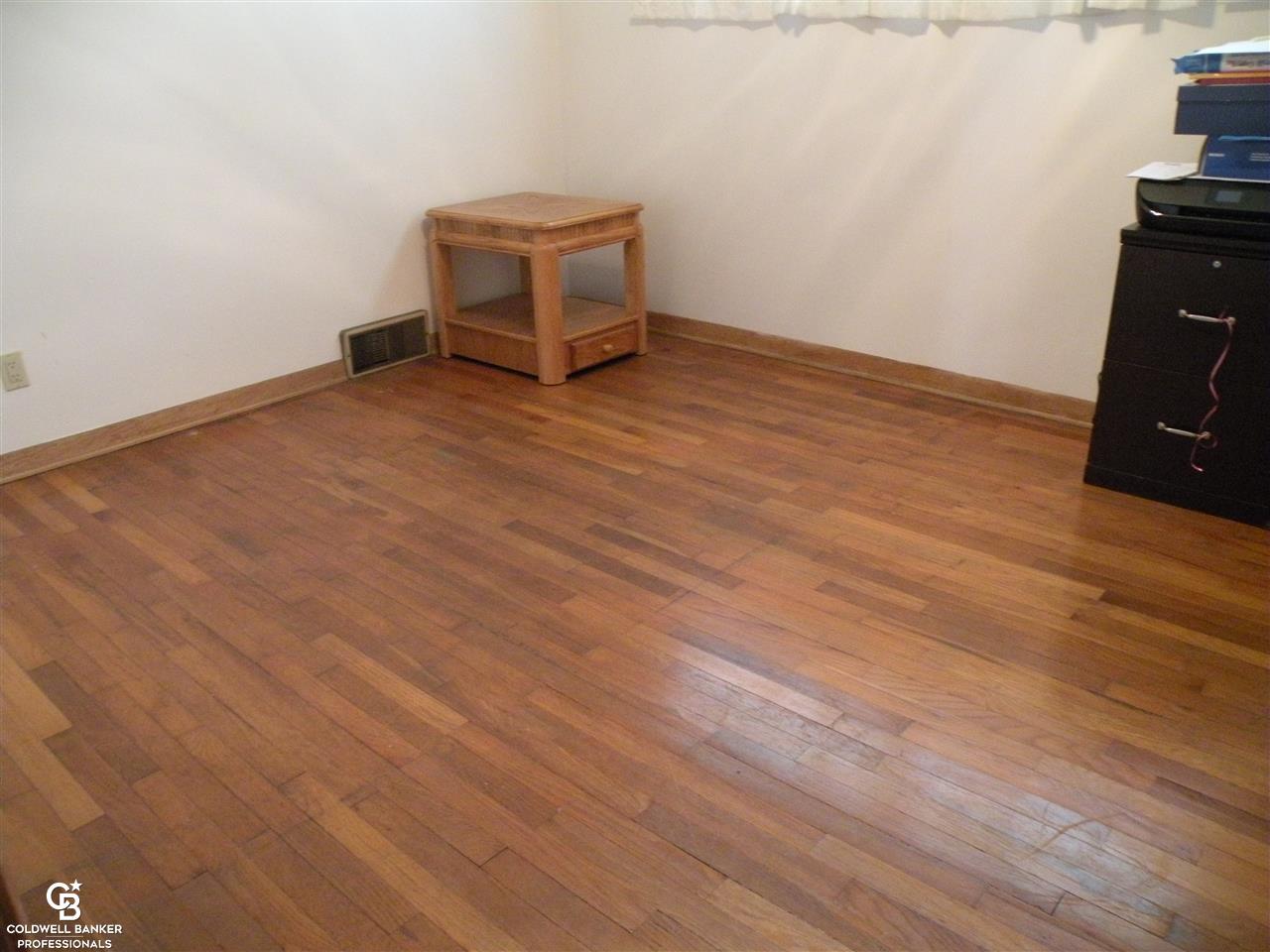9490 Big Hand Road Columbus, MI 48063 - Photo 19 of 31 31393375-18.JPG