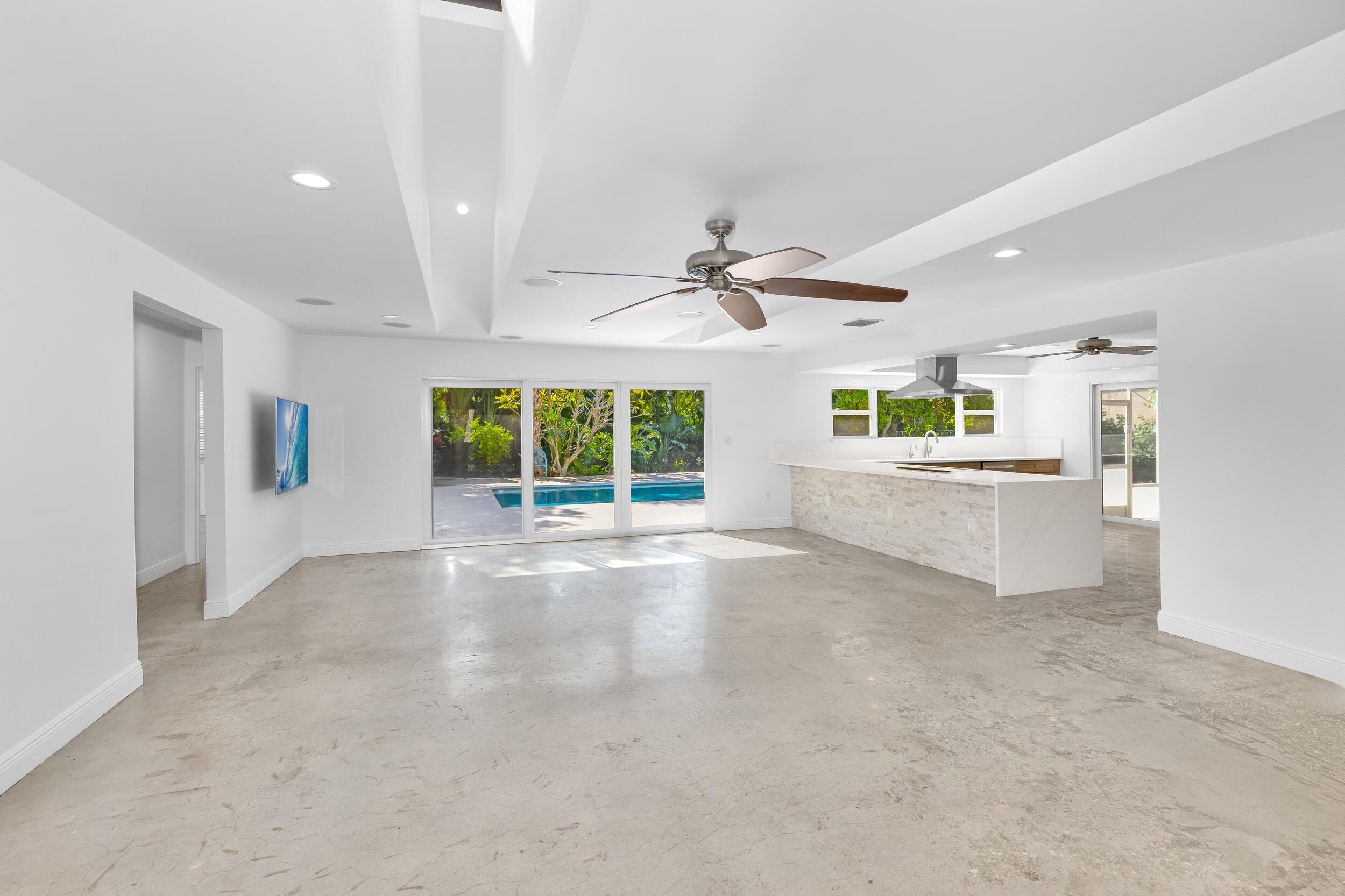 41 Coconut Lane Ocean Ridge, FL 33435 - Photo 16 of 42 Living Area