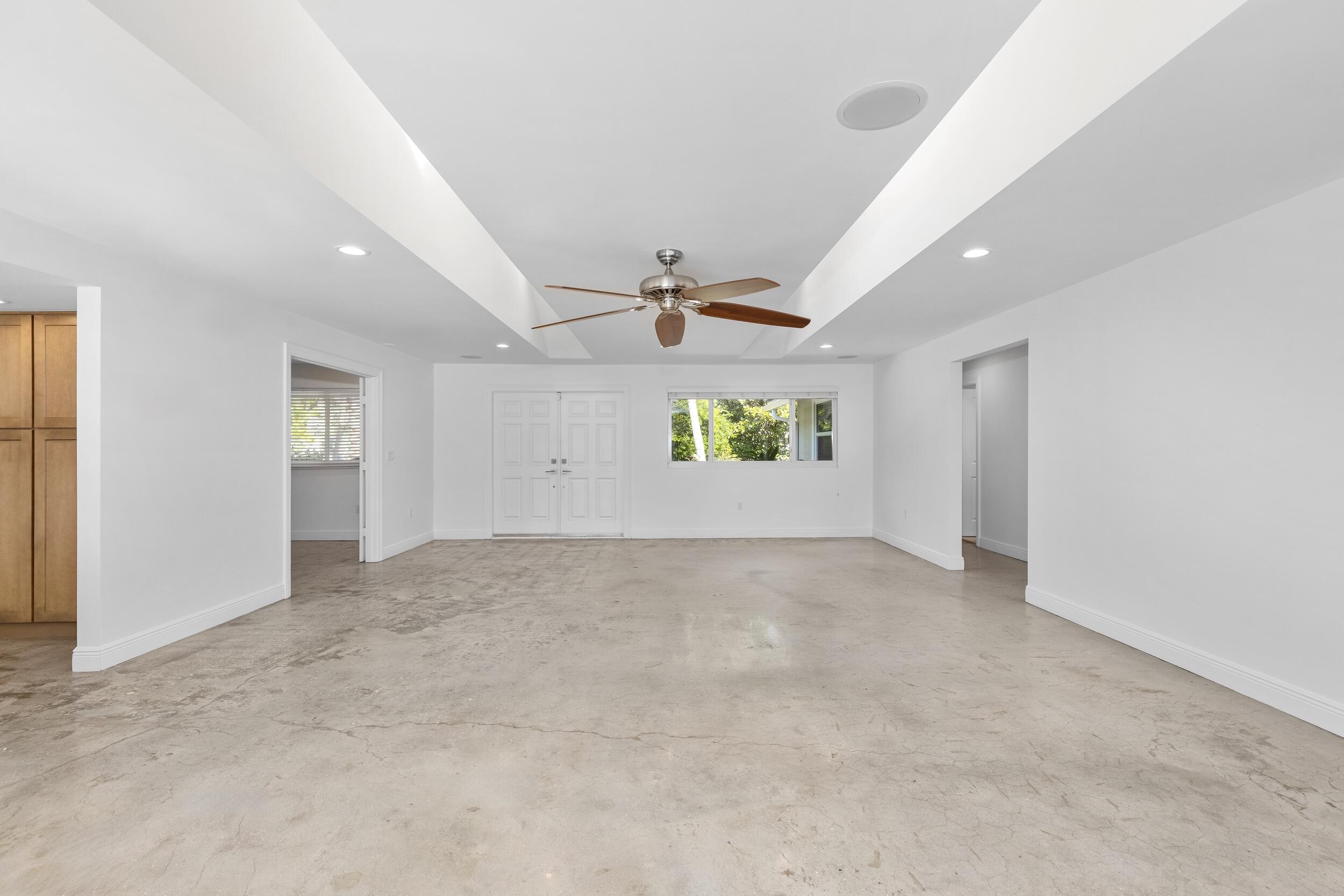 41 Coconut Lane Ocean Ridge, FL 33435 - Photo 17 of 42 Living Area