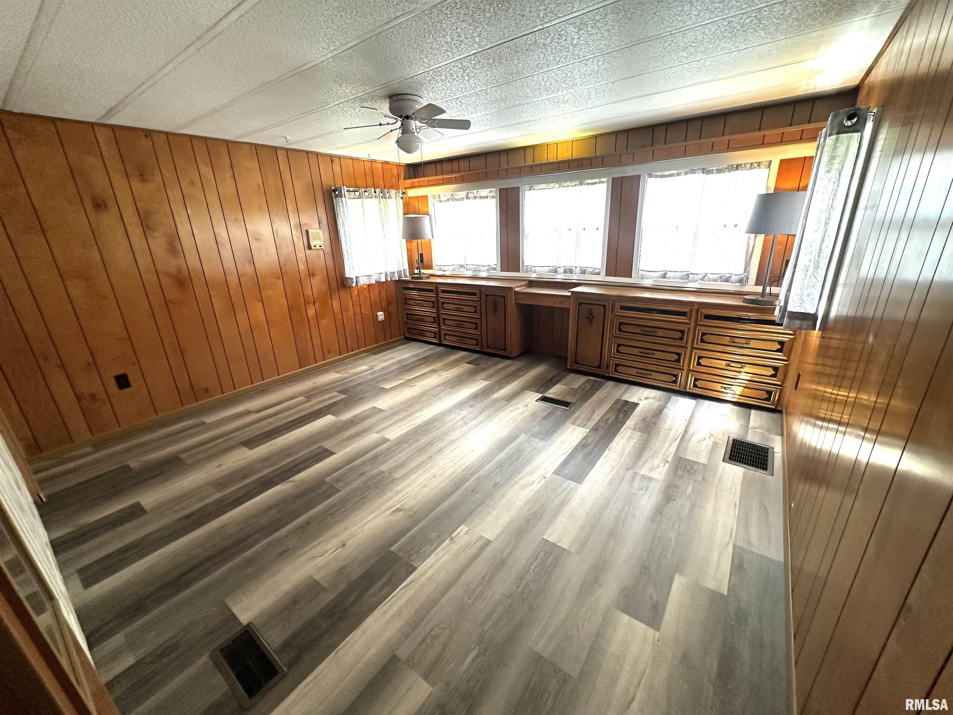 516 Walnut Hill Road Centralia, IL 62801 - Photo 7 of 11