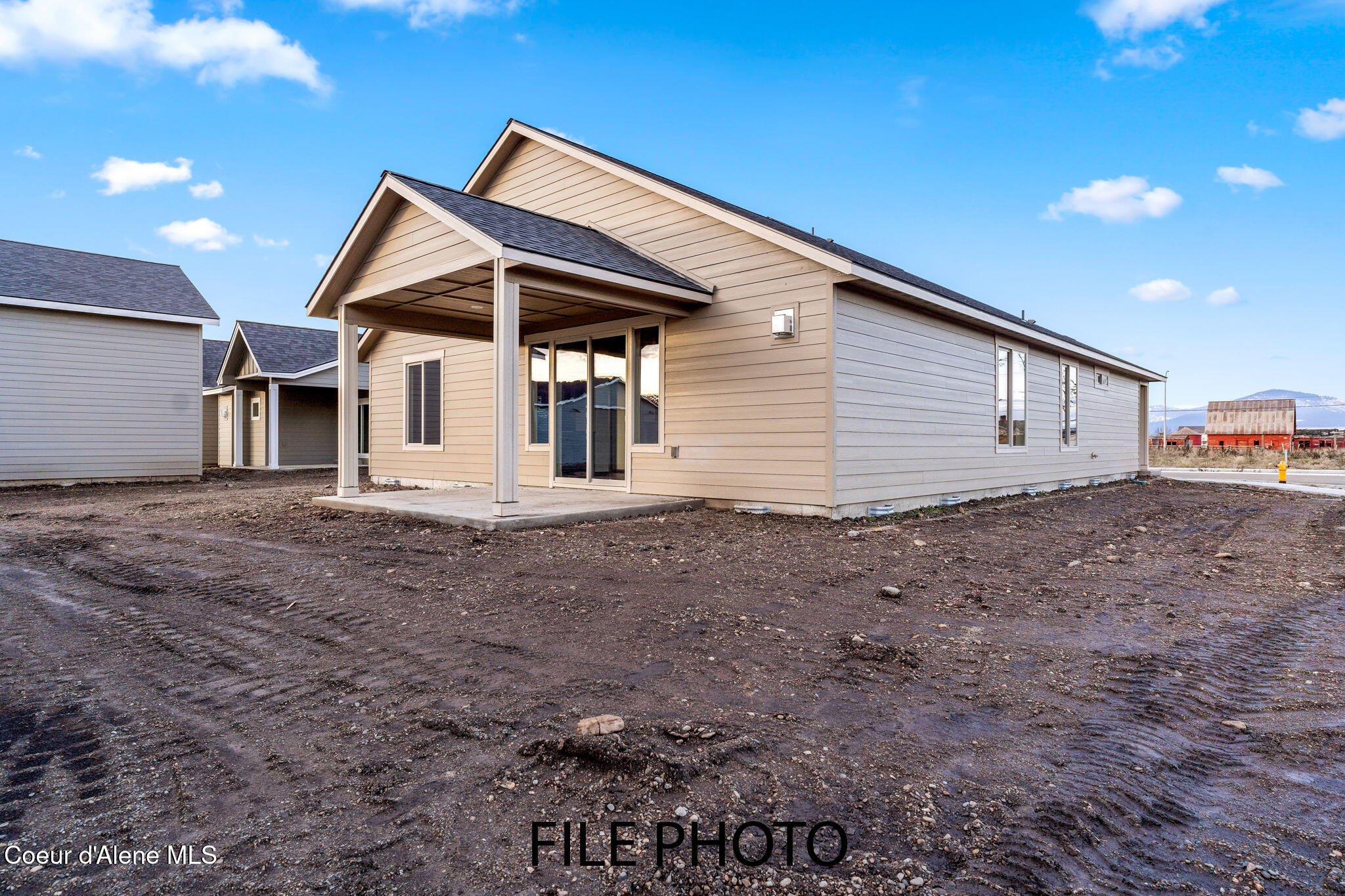 4497 East Savea Lane Post Falls, ID 83854 - Photo 8 of 10 96-web-or-mls-SkyLight - Graham-056