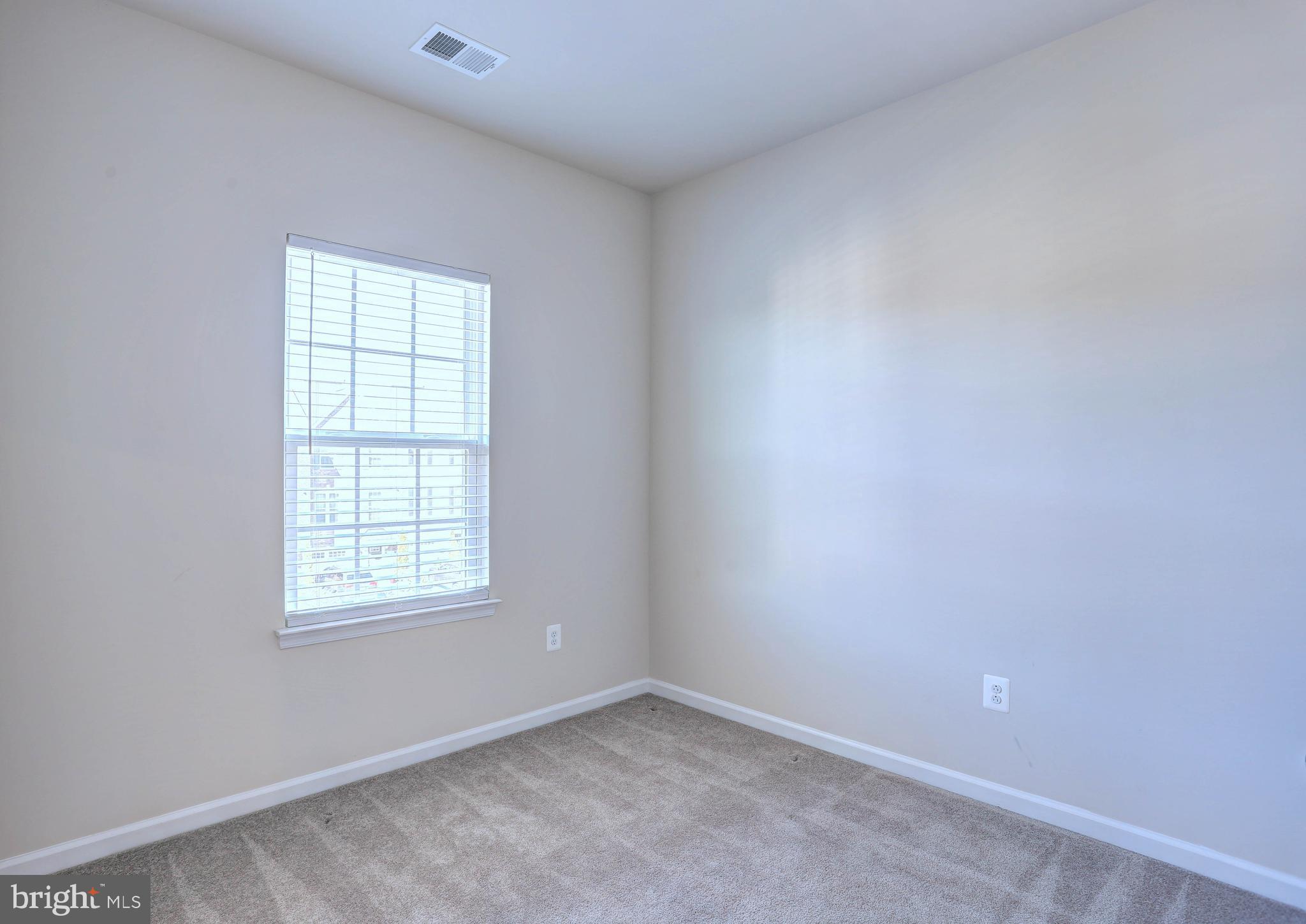 1811 Wind Gate Road Baltimore, MD 21227 - Photo 13 of 37