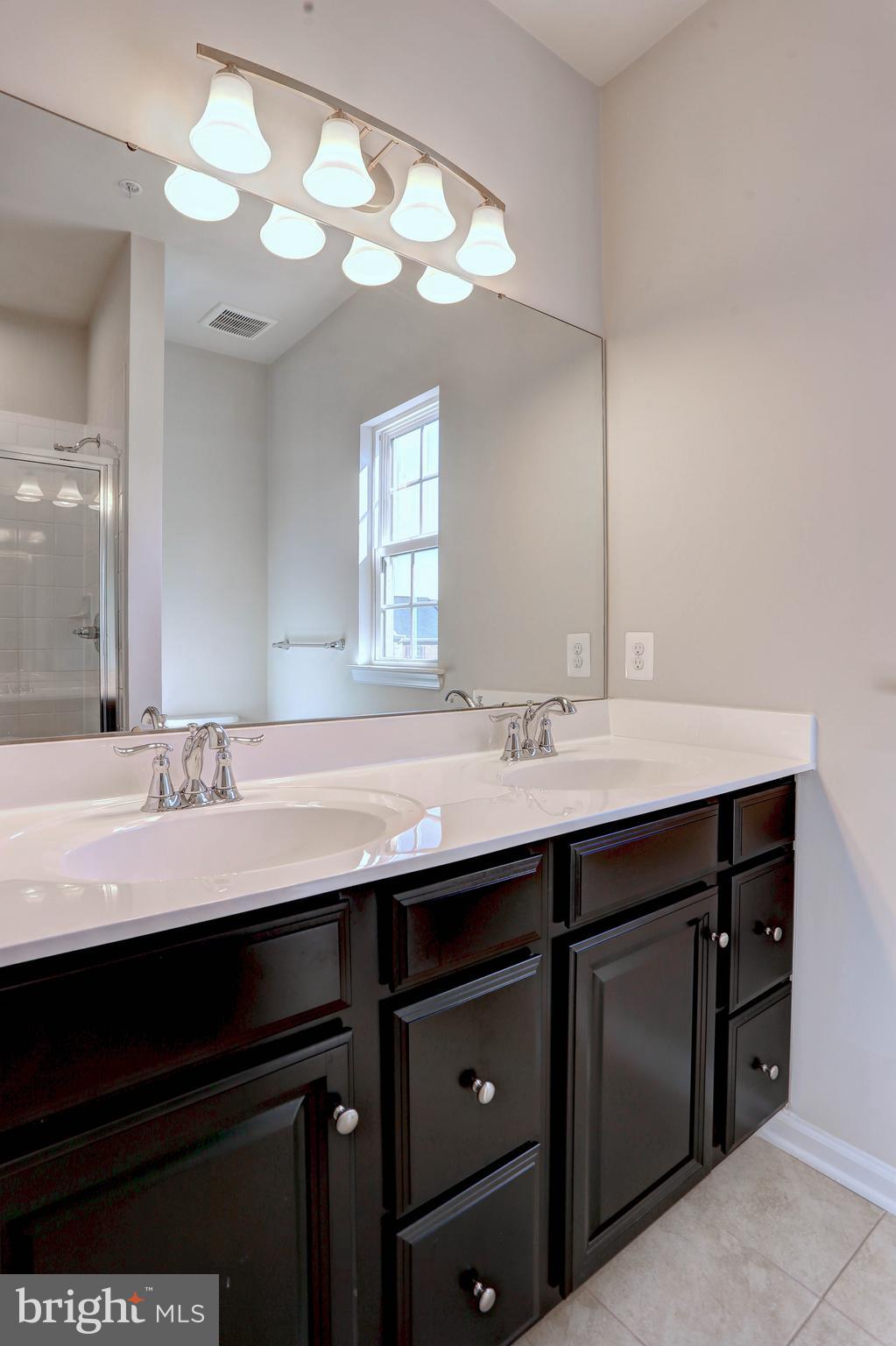 1811 Wind Gate Road Baltimore, MD 21227 - Photo 22 of 37