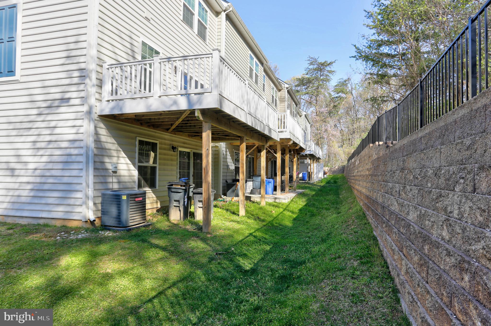 1811 Wind Gate Road Baltimore, MD 21227 - Photo 28 of 37