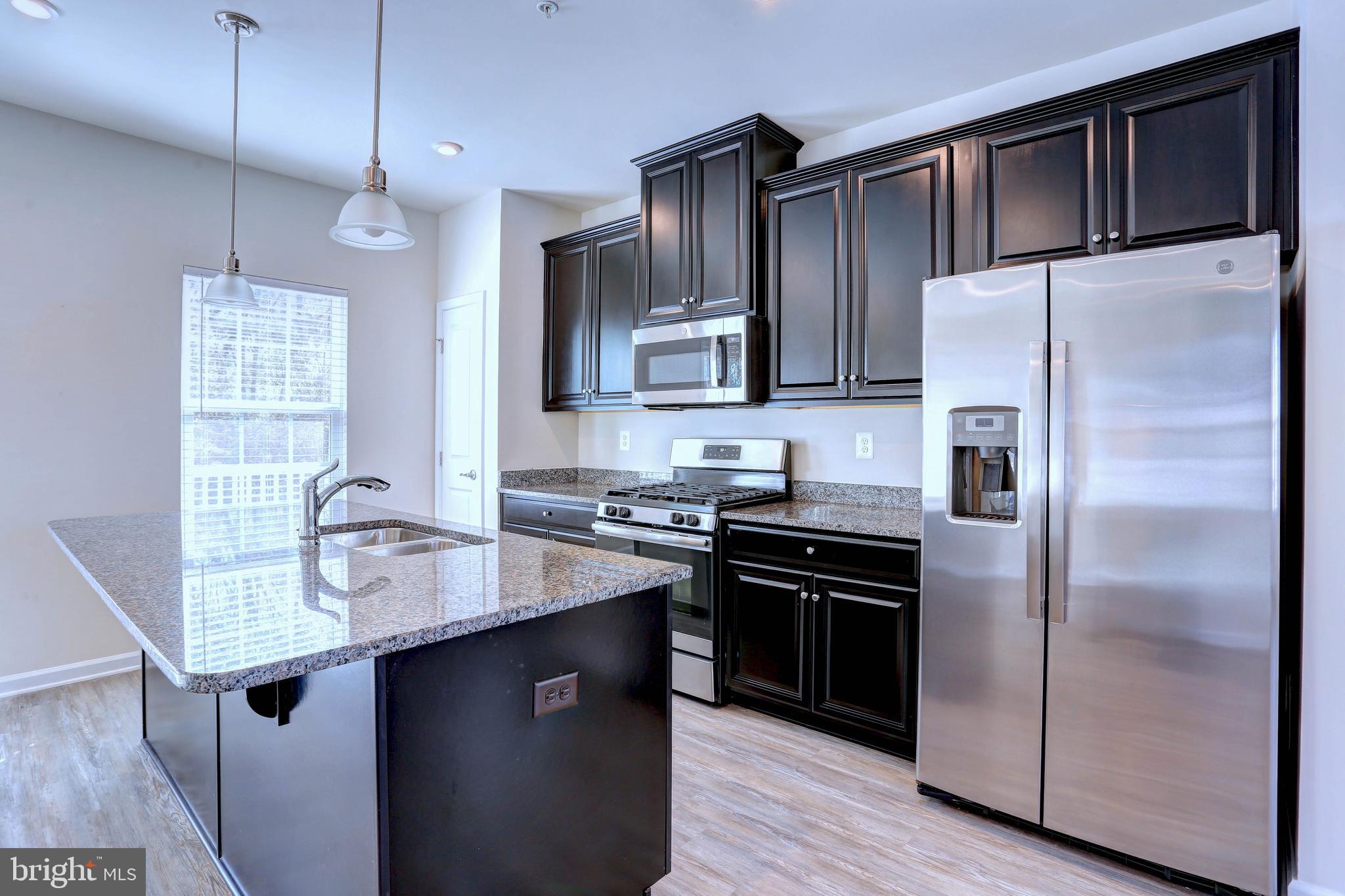 1811 Wind Gate Road Baltimore, MD 21227 - Photo 3 of 37