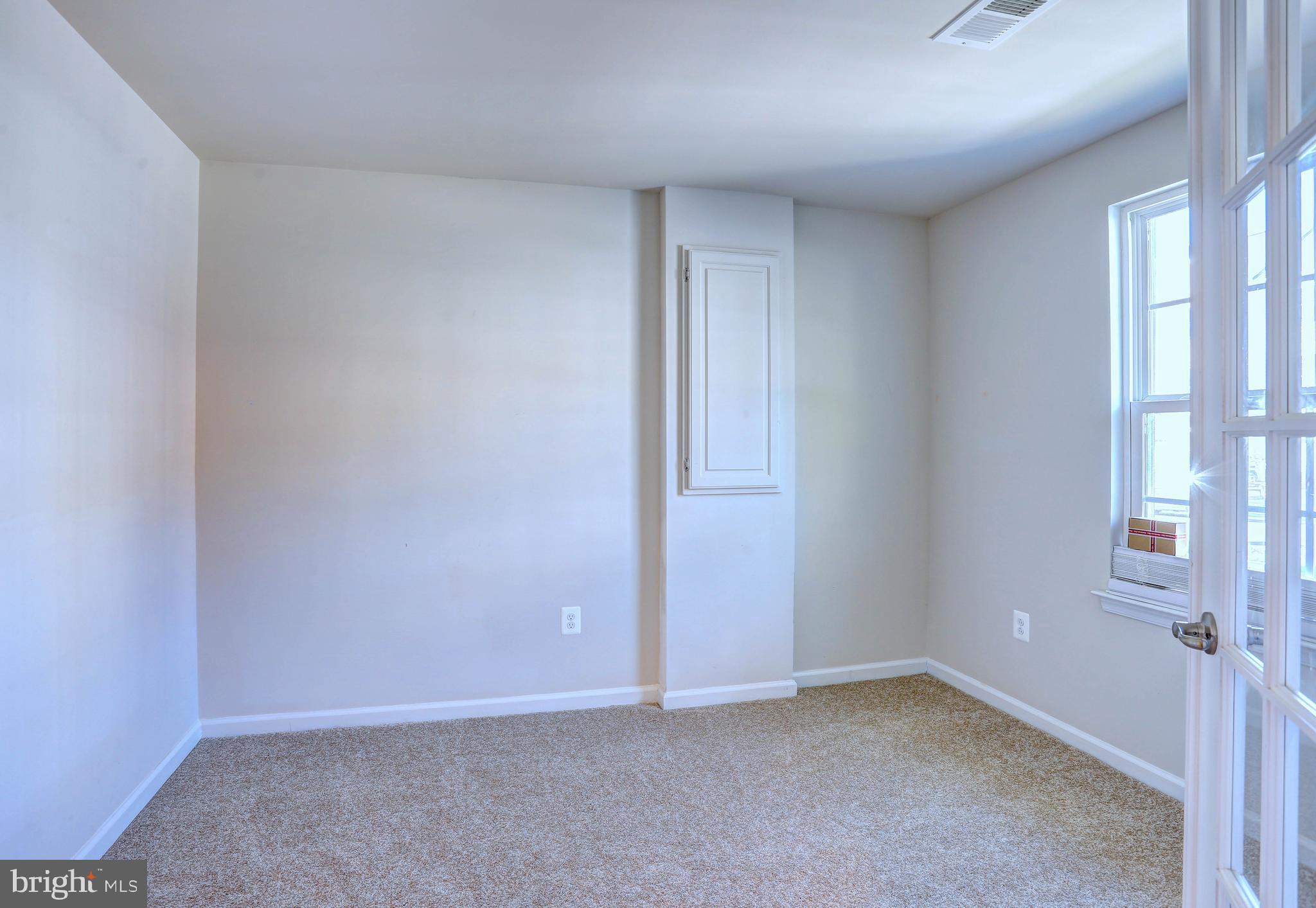 1811 Wind Gate Road Baltimore, MD 21227 - Photo 31 of 37