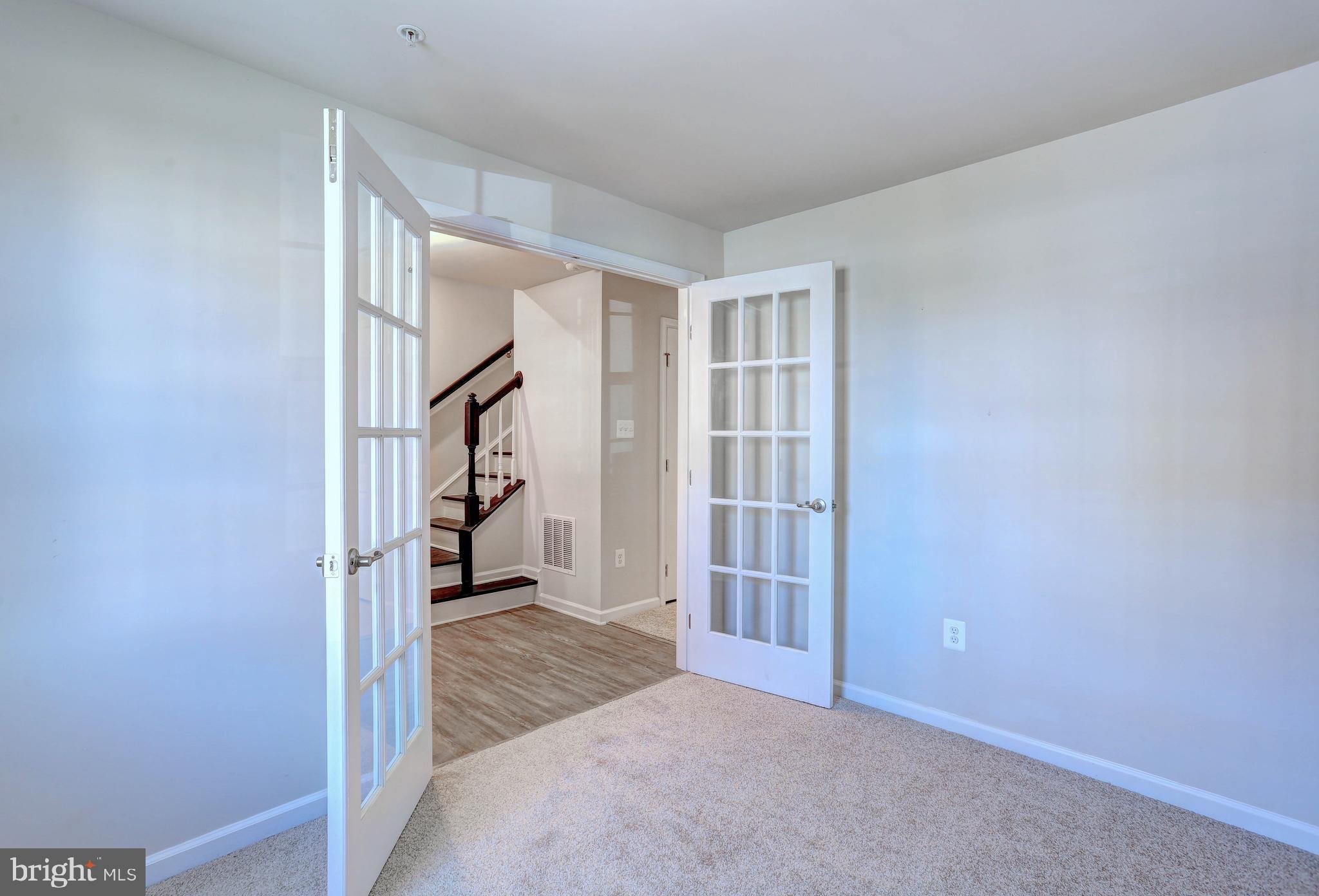 1811 Wind Gate Road Baltimore, MD 21227 - Photo 32 of 37