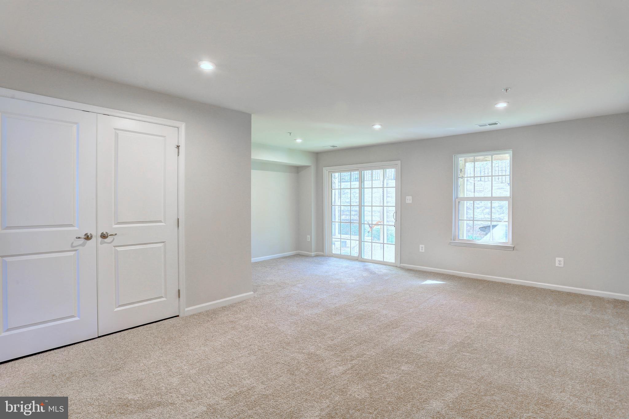 1811 Wind Gate Road Baltimore, MD 21227 - Photo 33 of 37