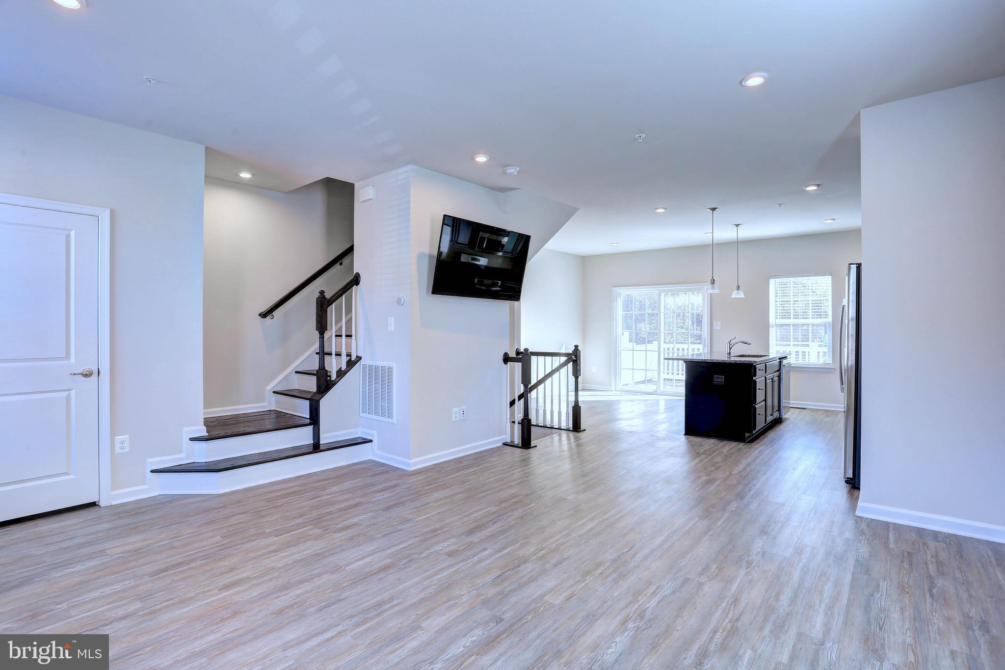 1811 Wind Gate Road Baltimore, MD 21227 - Photo 6 of 37