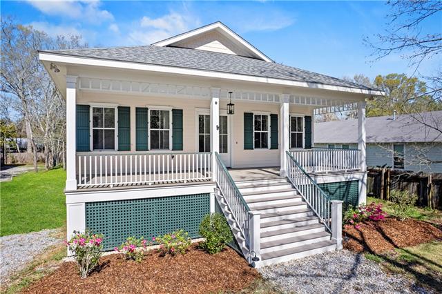 324 Lamarque Street Mandeville, LA 70448 - Photo 1 of 27