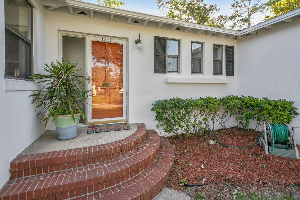 1622 Clemson Road Jacksonville, FL 32217 - Photo 5 of 38 1622 Clemson (4).jpg-SMALL