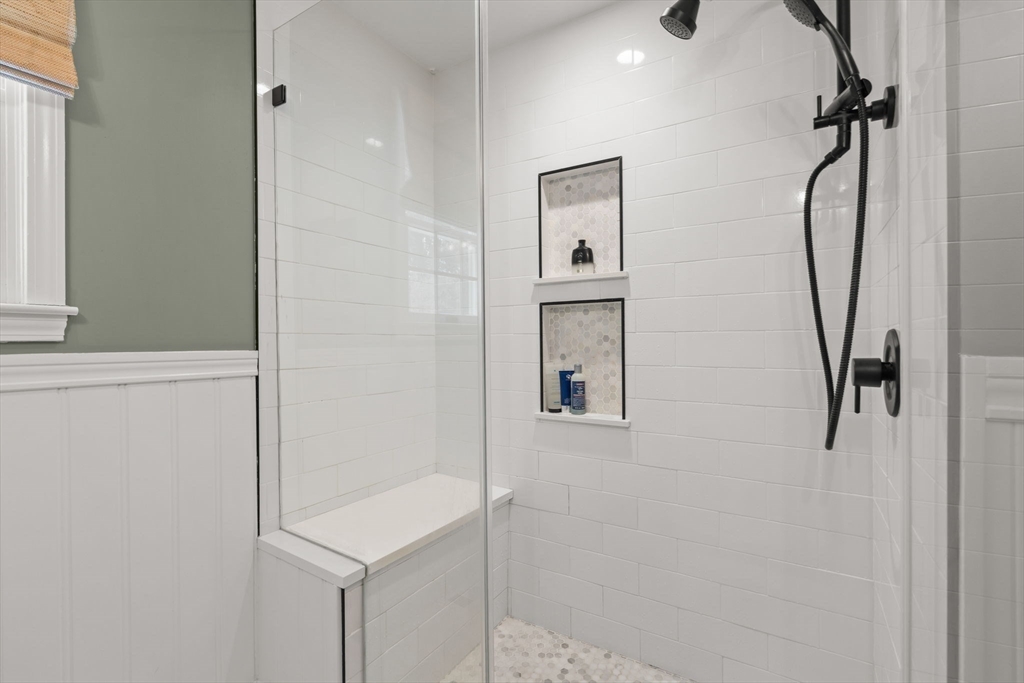 18 Laurel Road Norwood, MA 02062 - Photo 23 of 41 Gallery Image 23
