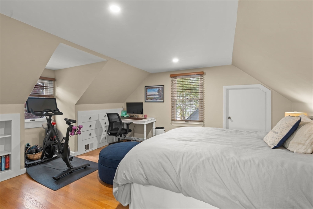18 Laurel Road Norwood, MA 02062 - Photo 26 of 41 Gallery Image 26