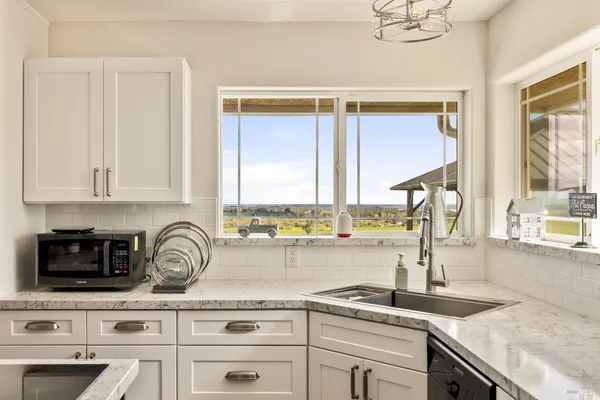 $1,595,000 | 7413 English Hills Road, Vacaville, CA 95688