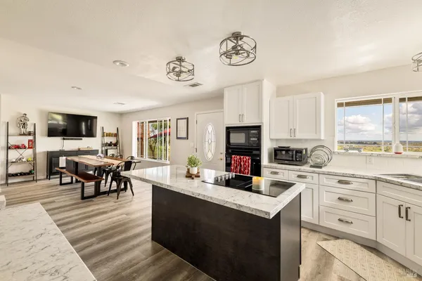 $1,595,000 | 7413 English Hills Road, Vacaville, CA 95688