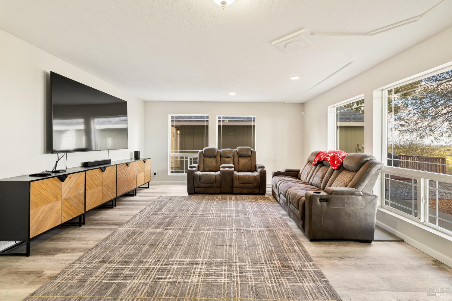 7413 English Hills Road Vacaville, CA 95688 - Photo 35 of 97