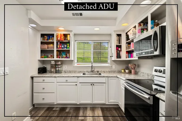 $1,595,000 | 7413 English Hills Road, Vacaville, CA 95688