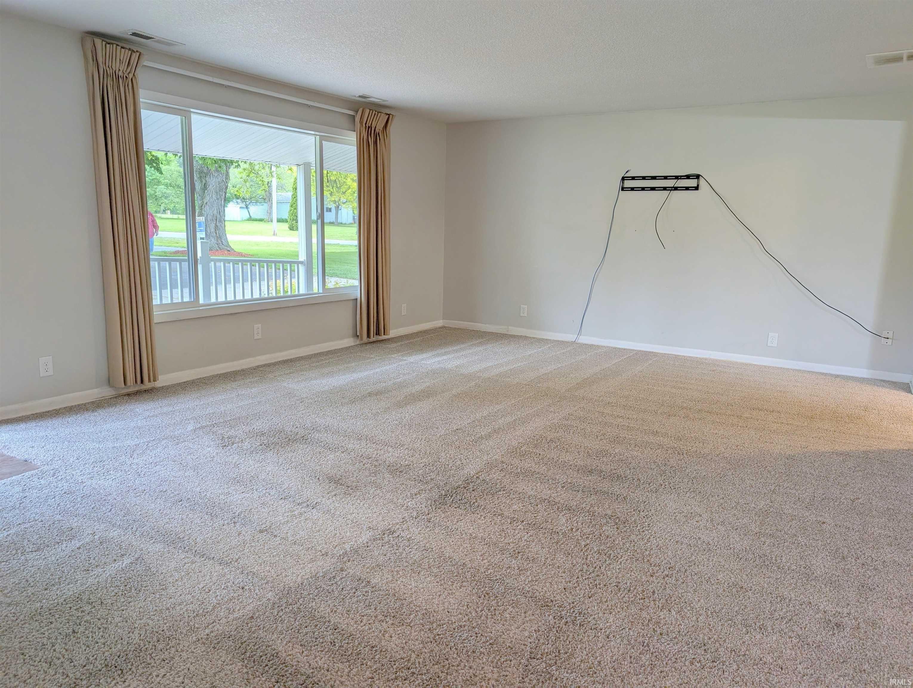 4719 Leesburg Road Fort Wayne, IN 46808 - Photo 4 of 27