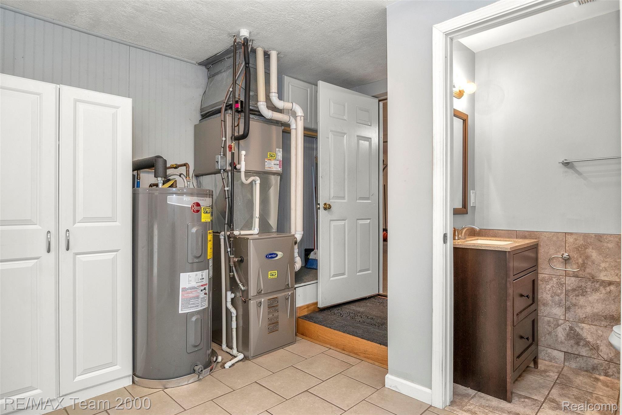 6611 Sheldon Road Belleville, MI 48111 - Photo 26 of 44 26.jpg