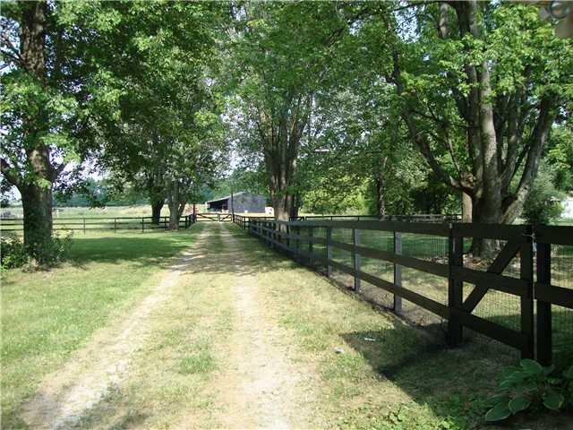 3028 Moore Road Anderson, IN 46011 - Photo 17 of 21 Gallery Image 17